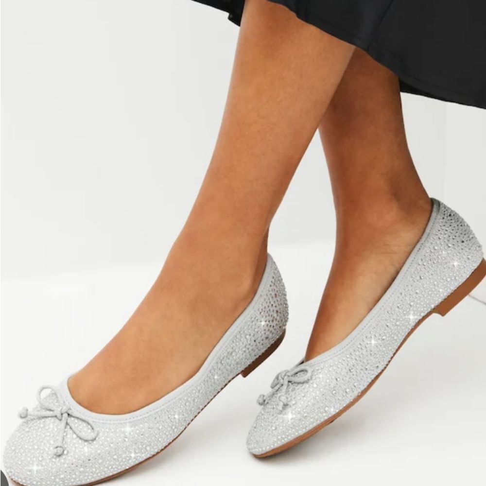 BRAND NEW ANDIAMO BALLET FLAT WITH BOW